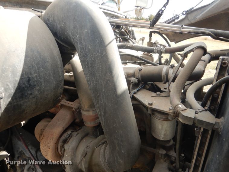 image for item HU9313 1985 Ford LT9000  ready mix truck