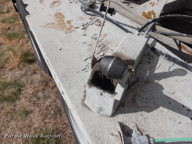 image for item HU9313 1985 Ford LT9000  ready mix truck