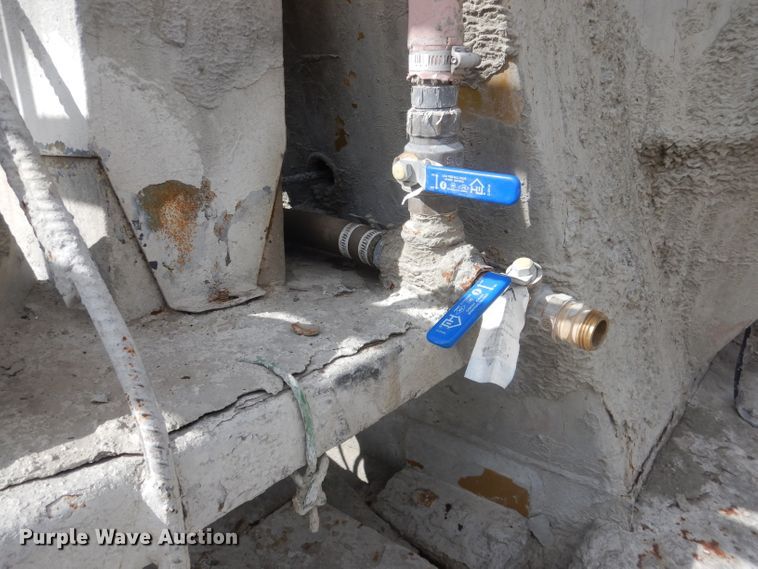 image for item HU9313 1985 Ford LT9000  ready mix truck