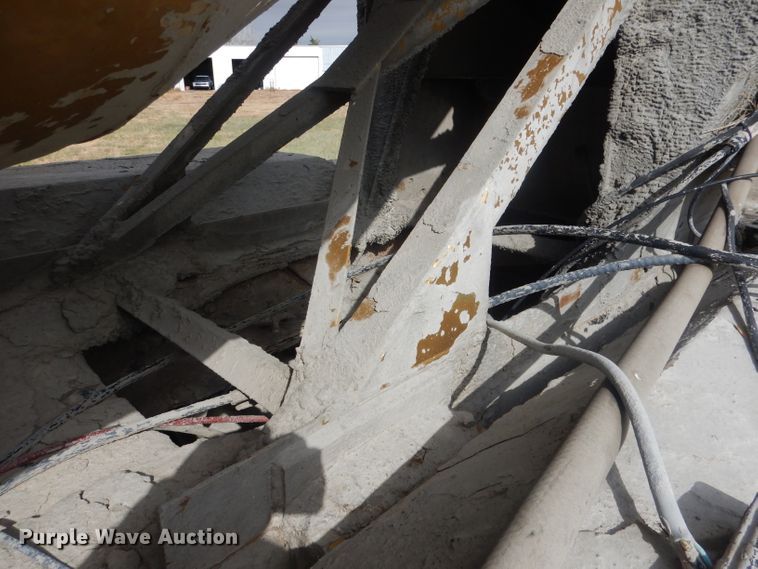 image for item HU9313 1985 Ford LT9000  ready mix truck