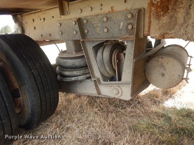 image for item HU9313 1985 Ford LT9000  ready mix truck