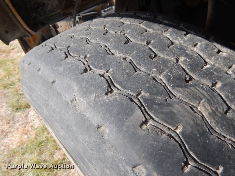 image for item HU9313 1985 Ford LT9000  ready mix truck