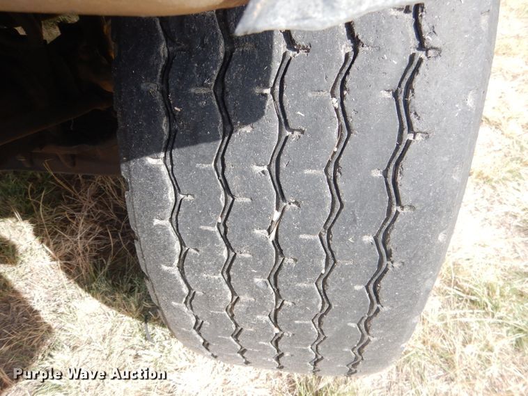 image for item HU9313 1985 Ford LT9000  ready mix truck