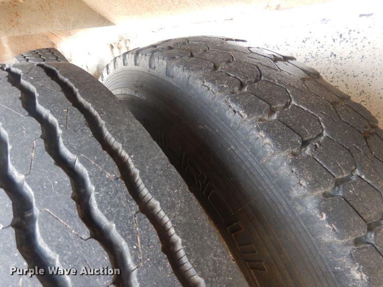 image for item HU9313 1985 Ford LT9000  ready mix truck