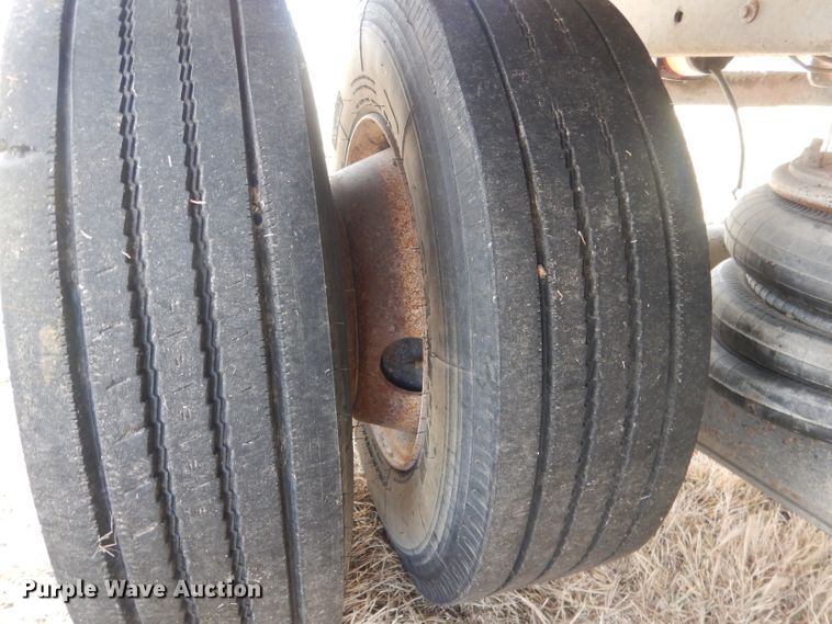 image for item HU9313 1985 Ford LT9000  ready mix truck