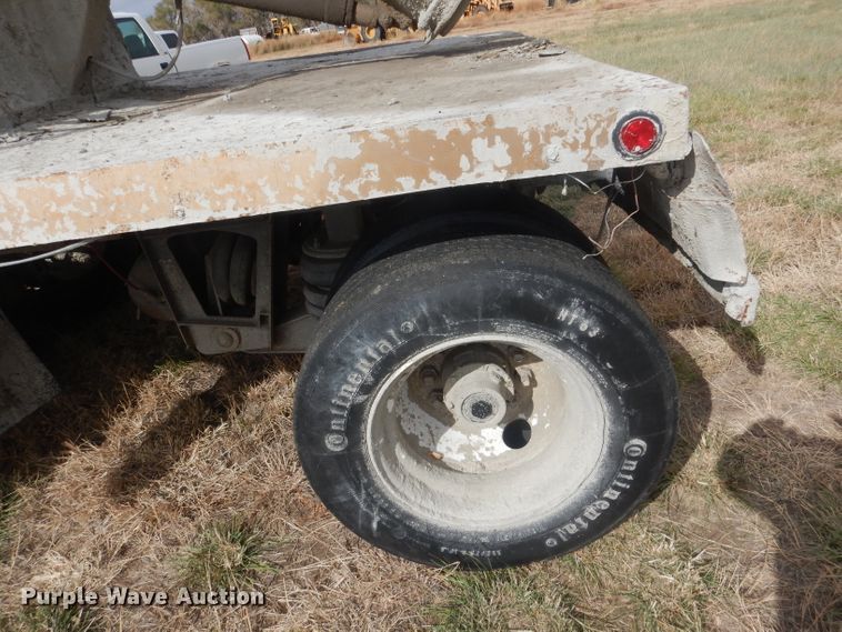 image for item HU9313 1985 Ford LT9000  ready mix truck