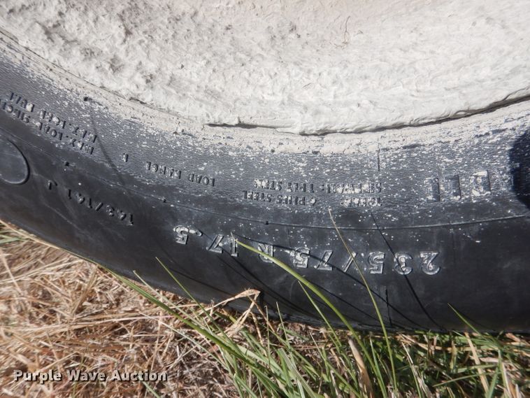 image for item HU9313 1985 Ford LT9000  ready mix truck