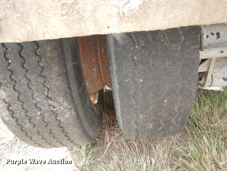 image for item HU9313 1985 Ford LT9000  ready mix truck