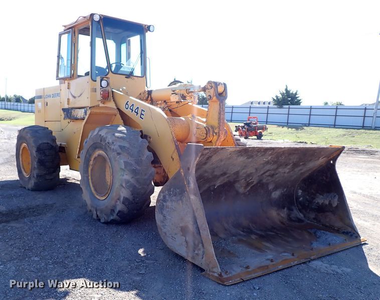image for item IC9534 1988 John Deere 644E  wheel loader