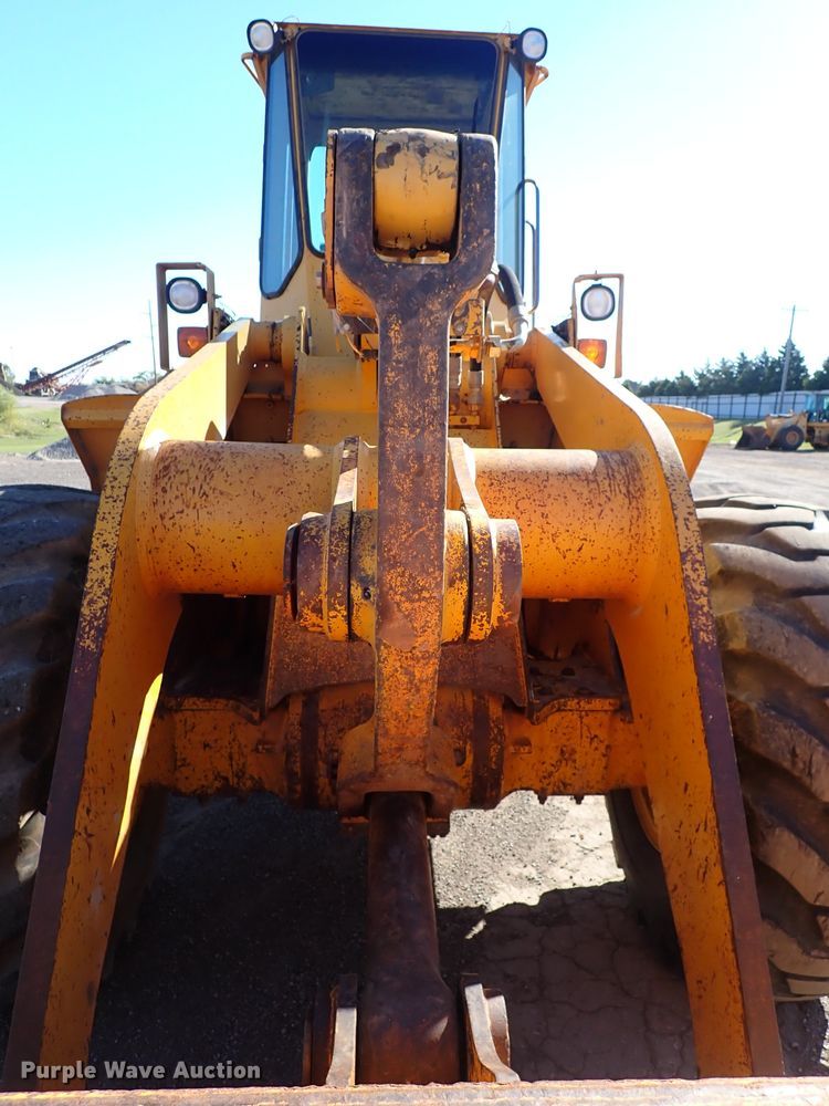 image for item IC9534 1988 John Deere 644E  wheel loader