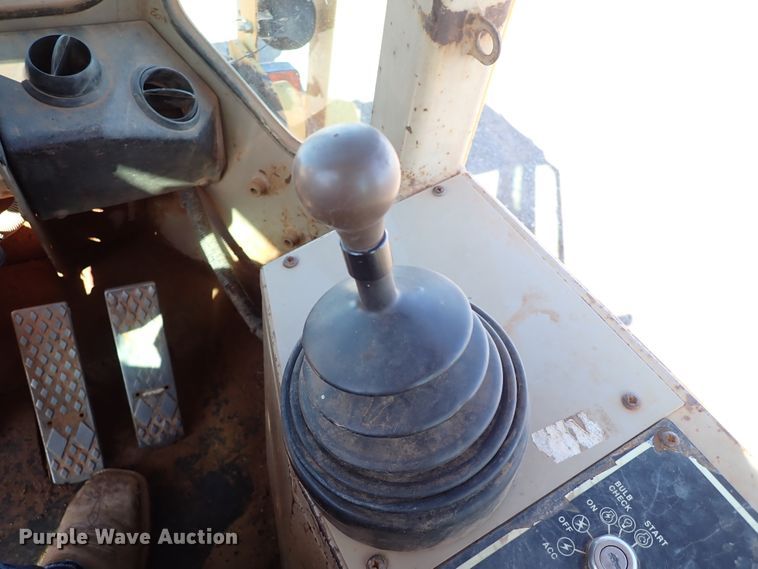 image for item IC9534 1988 John Deere 644E  wheel loader