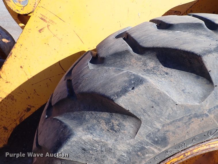image for item IC9534 1988 John Deere 644E  wheel loader