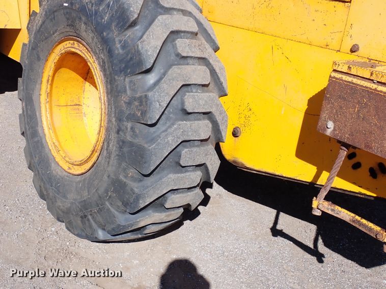 image for item IC9534 1988 John Deere 644E  wheel loader