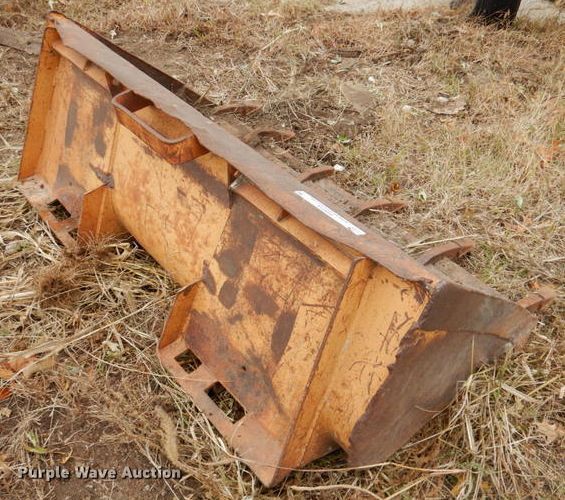 image for item IH9034 Case 52"W skid steer bucket