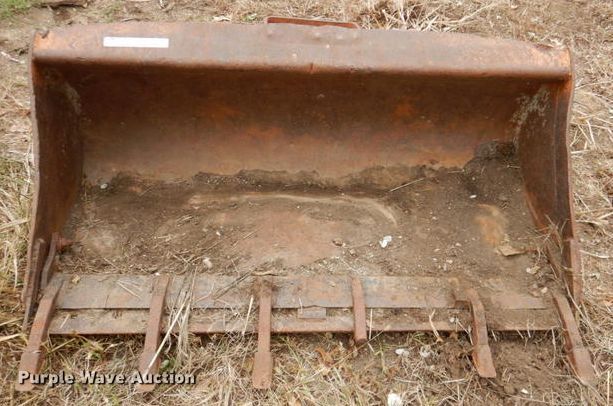 image for item IH9034 Case 52"W skid steer bucket