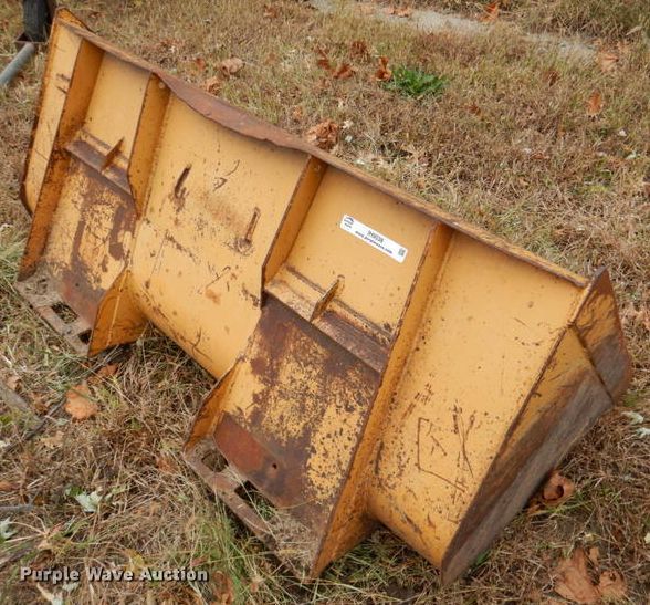 image for item IH9038 Case 62"W skid steer bucket