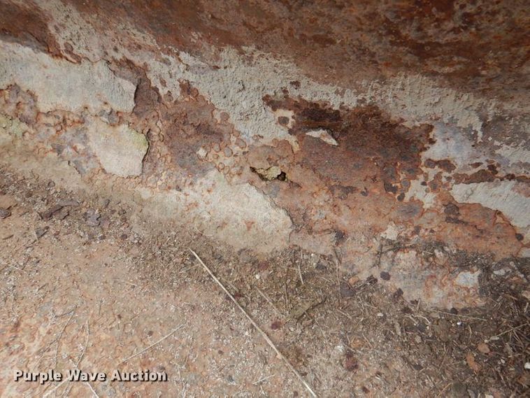 image for item IH9038 Case 62"W skid steer bucket