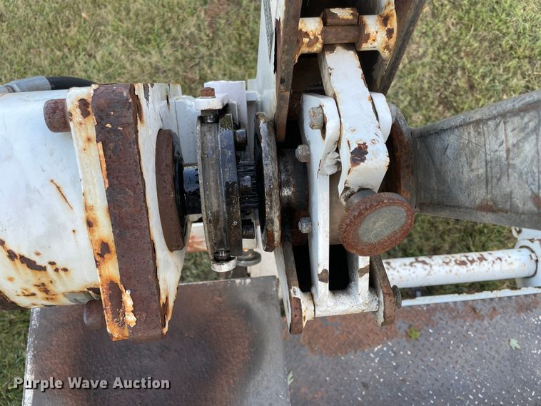 image for item II9424 2012 International DuraStar 4300  bucket truck