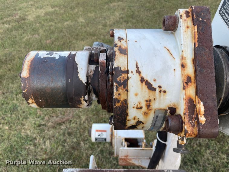 image for item II9424 2012 International DuraStar 4300  bucket truck