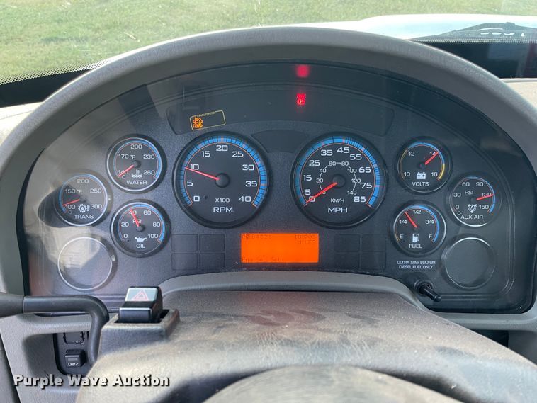 image for item II9424 2012 International DuraStar 4300  bucket truck