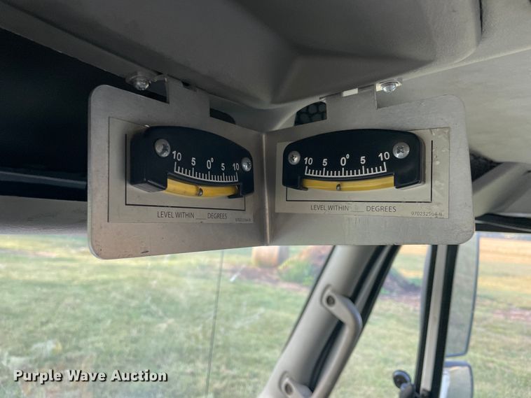 image for item II9424 2012 International DuraStar 4300  bucket truck