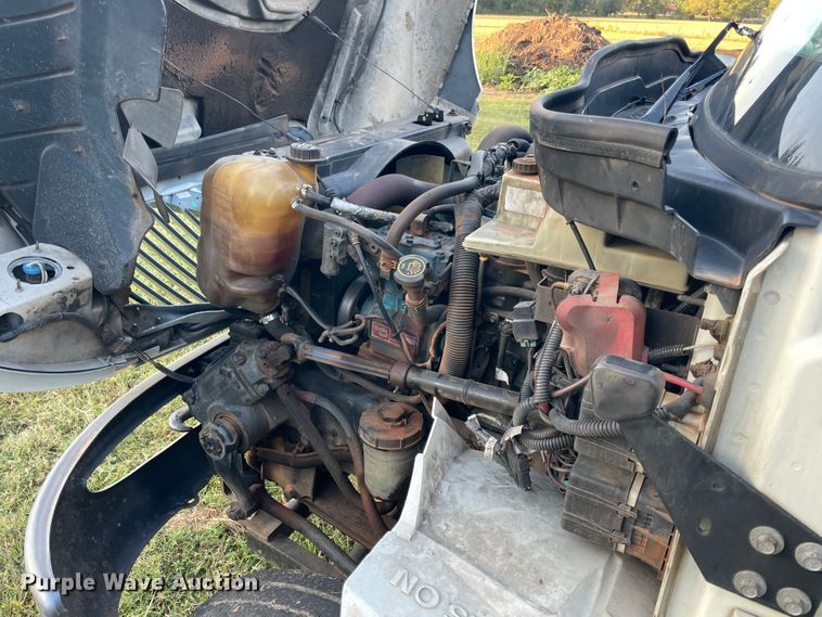 image for item II9424 2012 International DuraStar 4300  bucket truck