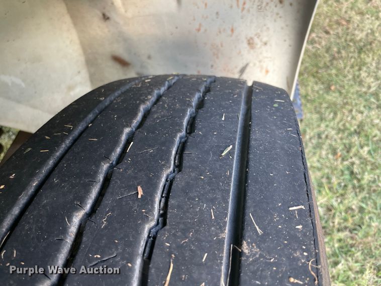 image for item II9424 2012 International DuraStar 4300  bucket truck