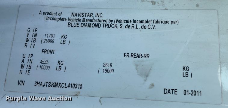 image for item II9424 2012 International DuraStar 4300  bucket truck