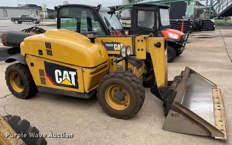 image for item IK9547 2012 Caterpillar TH255  telehandler