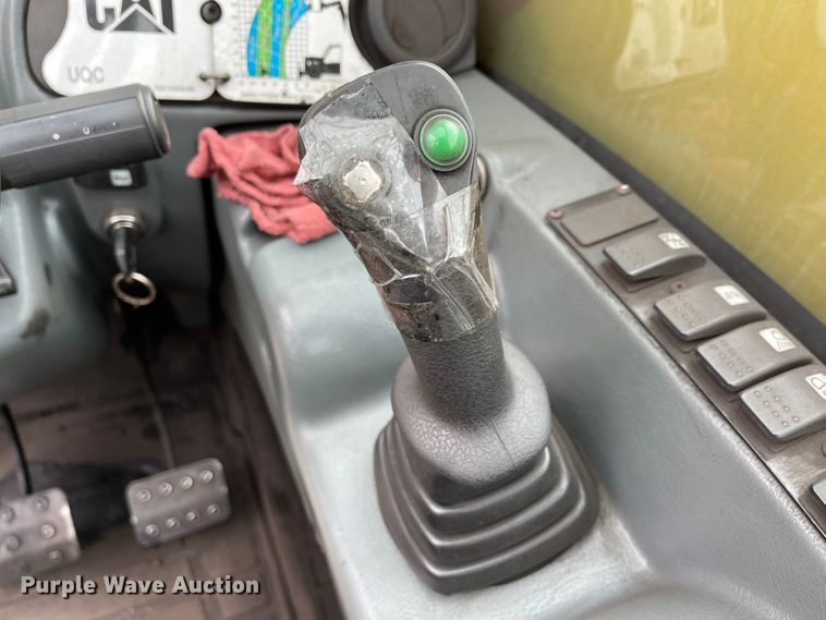 image for item IK9547 2012 Caterpillar TH255  telehandler