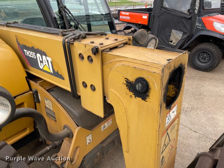 image for item IK9547 2012 Caterpillar TH255  telehandler