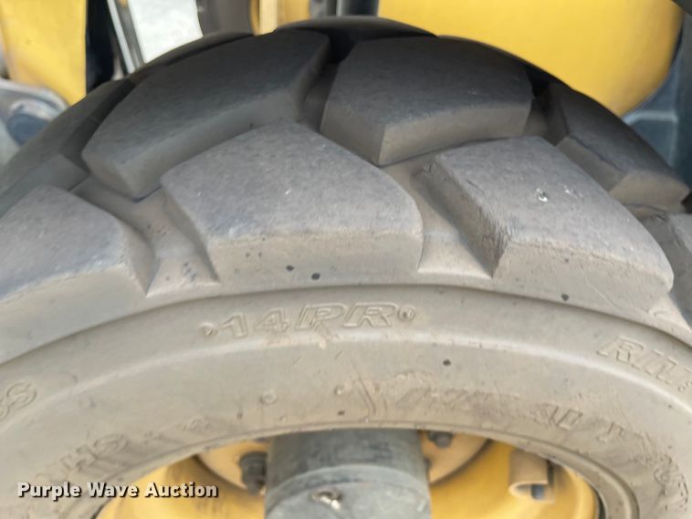 image for item IK9547 2012 Caterpillar TH255  telehandler