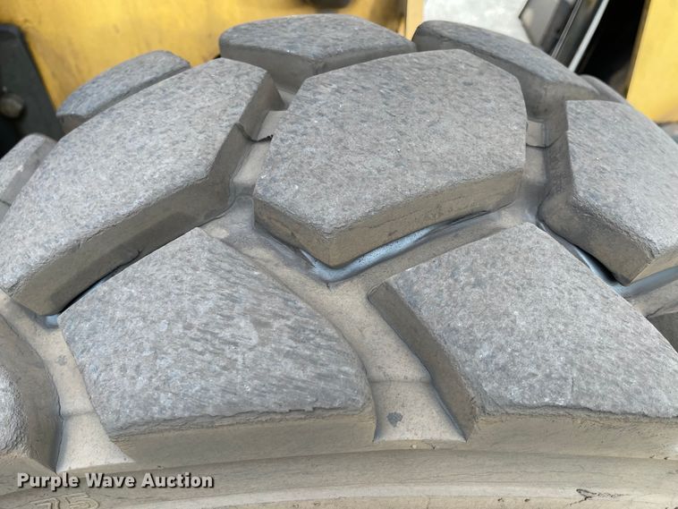 image for item IK9547 2012 Caterpillar TH255  telehandler