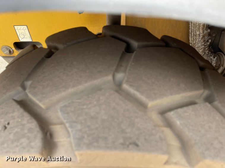 image for item IK9547 2012 Caterpillar TH255  telehandler