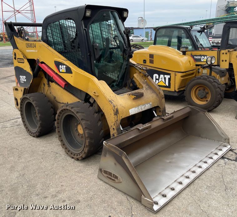 image for item IK9548 2012 Caterpillar 262C  skid steer loader