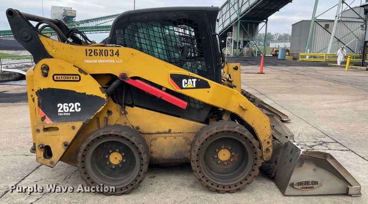 image for item IK9548 2012 Caterpillar 262C  skid steer loader