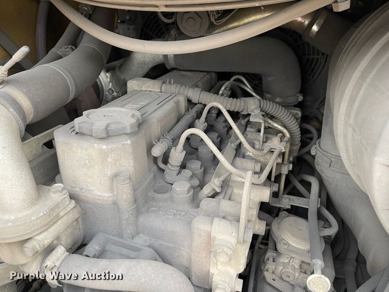 image for item IK9548 2012 Caterpillar 262C  skid steer loader