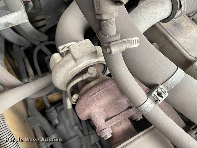 image for item IK9548 2012 Caterpillar 262C  skid steer loader