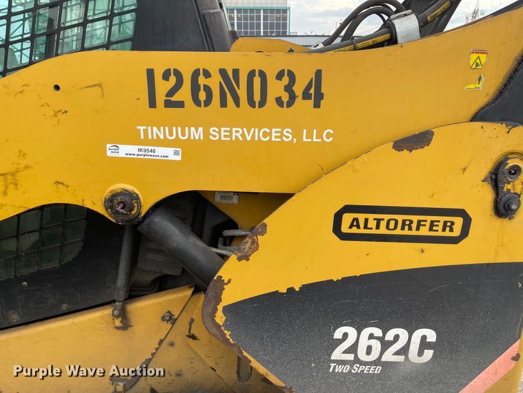 image for item IK9548 2012 Caterpillar 262C  skid steer loader