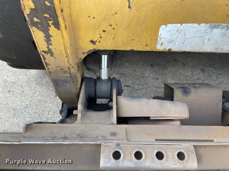 image for item IK9548 2012 Caterpillar 262C  skid steer loader