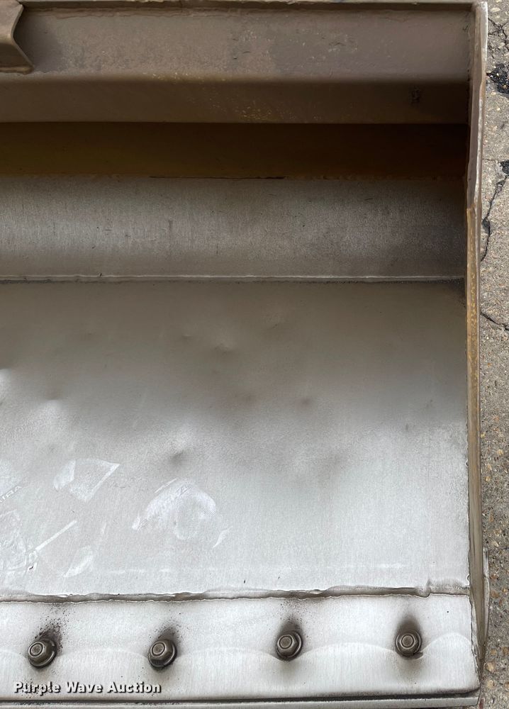 image for item IK9548 2012 Caterpillar 262C  skid steer loader