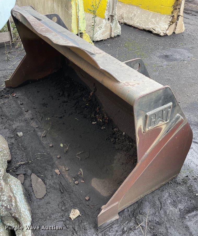 image for item IK9548 2012 Caterpillar 262C  skid steer loader