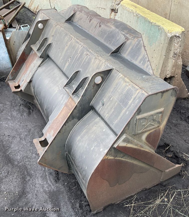 image for item IK9548 2012 Caterpillar 262C  skid steer loader