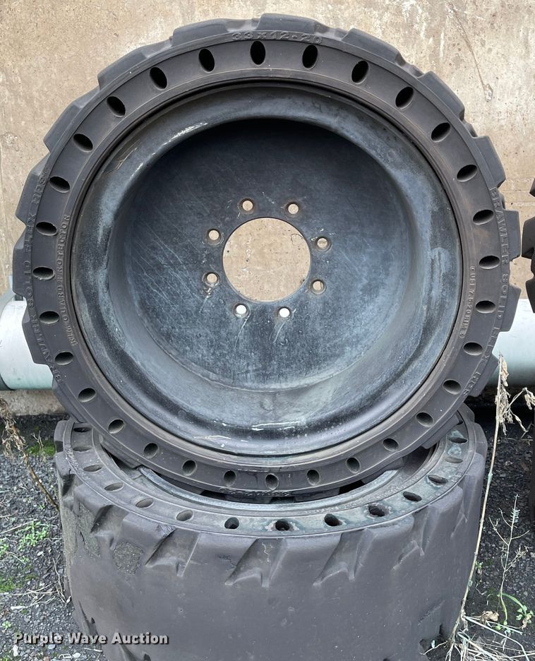 image for item IK9548 2012 Caterpillar 262C  skid steer loader