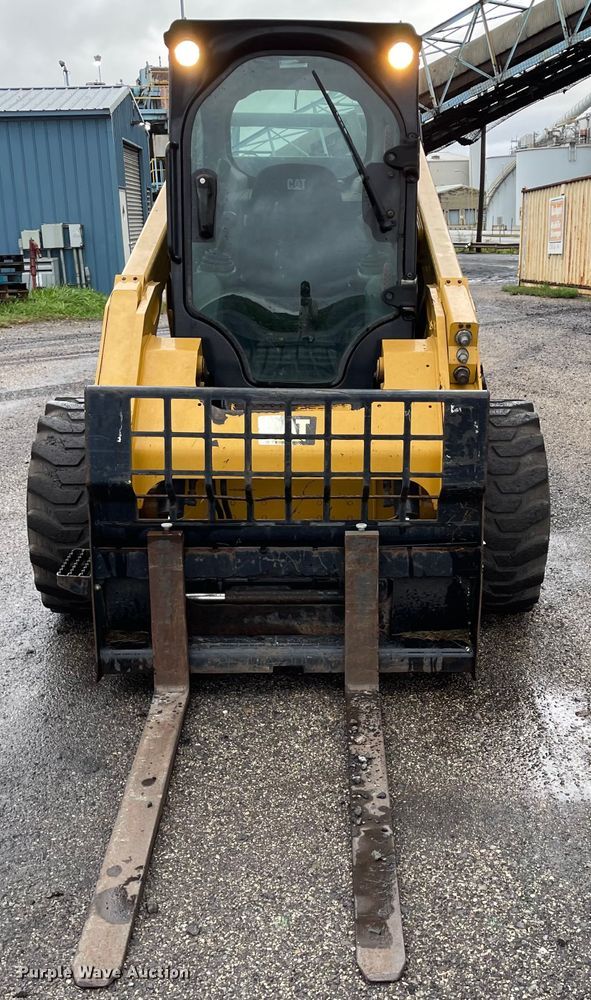 image for item IK9594 2015 Caterpillar 272D2  skid steer loader