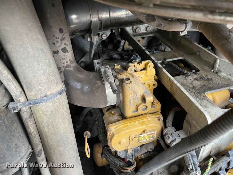 image for item IK9594 2015 Caterpillar 272D2  skid steer loader