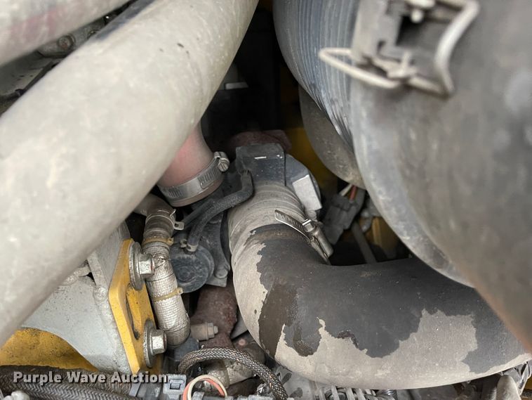 image for item IK9594 2015 Caterpillar 272D2  skid steer loader