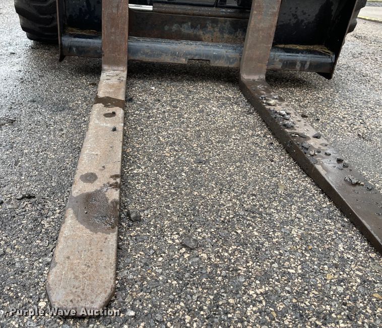 image for item IK9594 2015 Caterpillar 272D2  skid steer loader