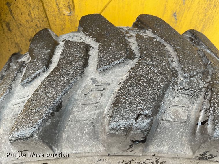 image for item IK9594 2015 Caterpillar 272D2  skid steer loader