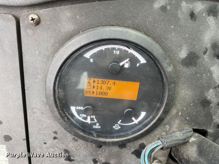 image for item IK9596 2012 Caterpillar TL642  telehandler